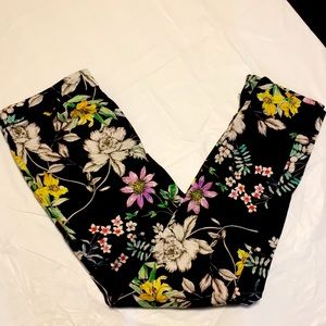 H&M women’s floral pattern slacks, 12